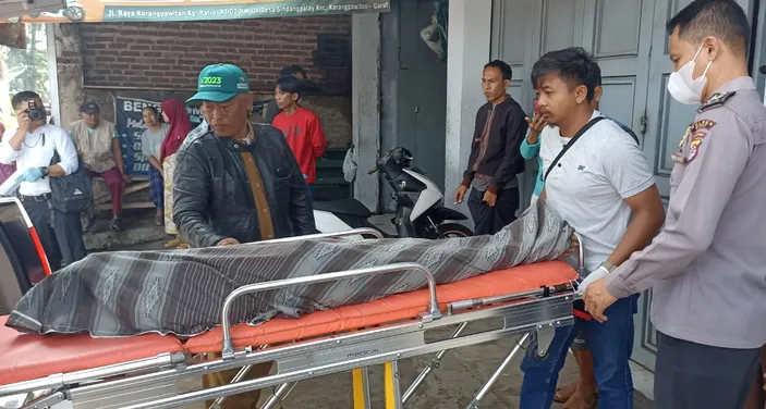 Pensiunan Pns Pemda Garut Ditemukan Warga Tergeletak Meninggal Dunia Di Teras Ruko Di 1493