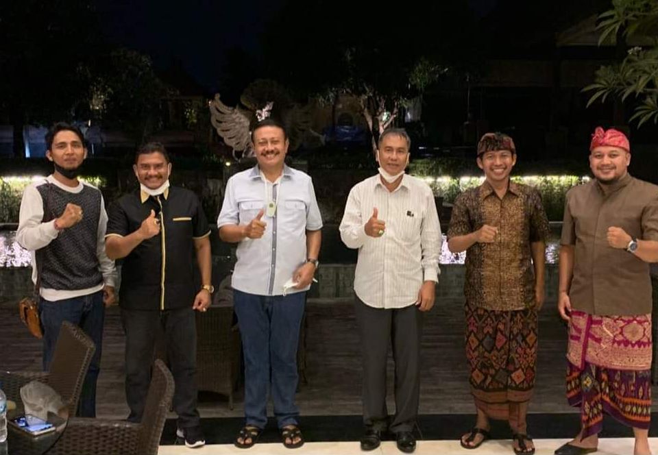 Koordinator Wilayah Bali Nusra DPP Golkar, Gde Sumarjaya Linggih alias Demer melakukan blocking manuver dan memanggil Sukerana ke kediamannya di kawasan Kerobokan, Badung, Bali Jumat 10 September 2021 malam.