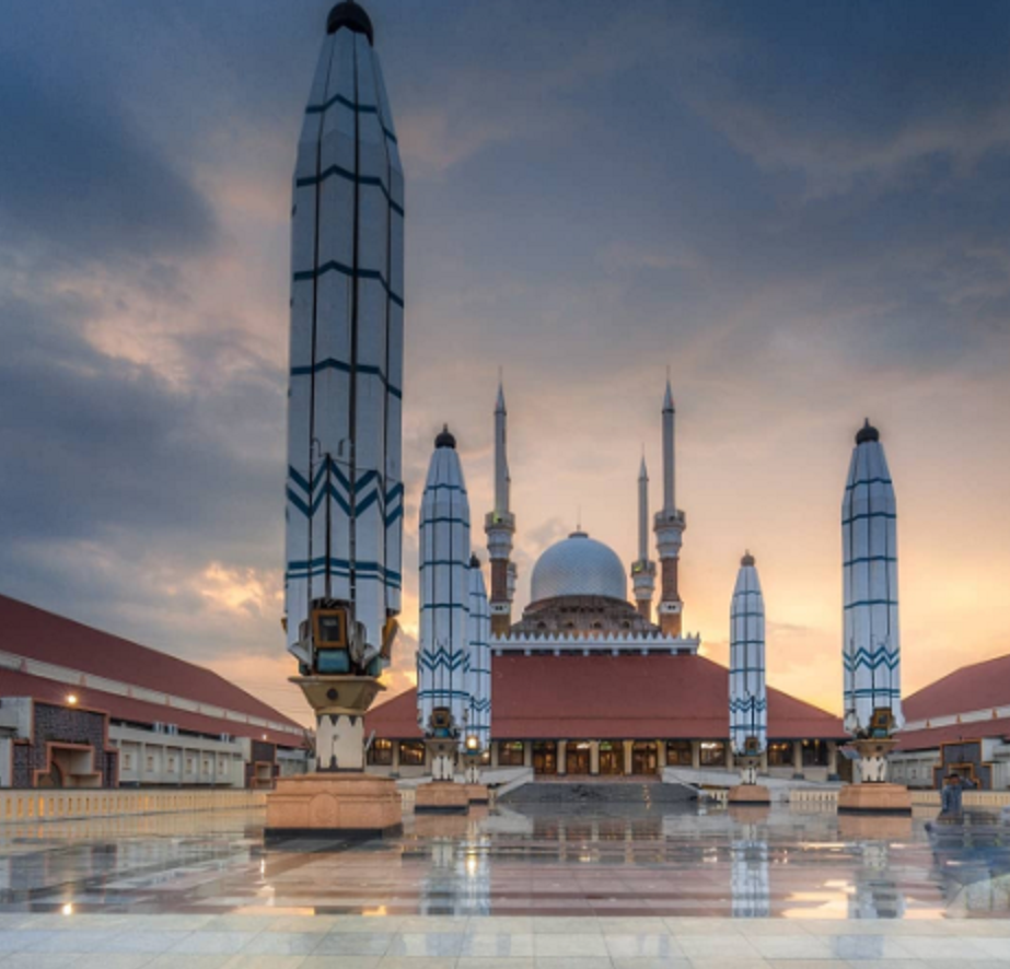 Masjid Agung Jawa Tengah (MAJT)