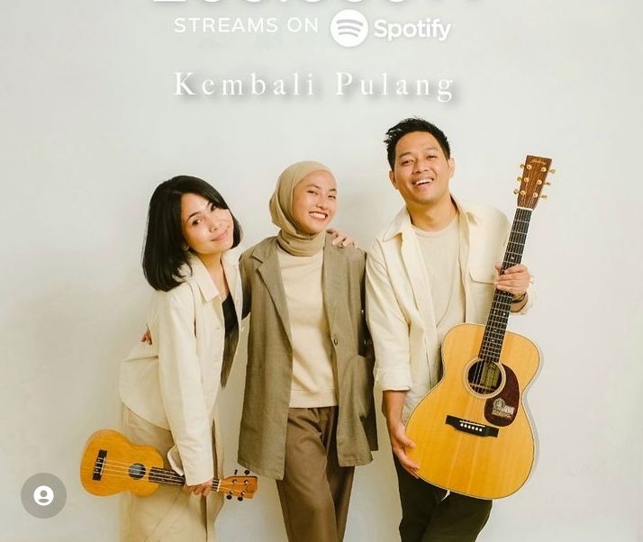 Lirik Lagu Kembali Pulang – Suara Kayu Feat Feby Putri