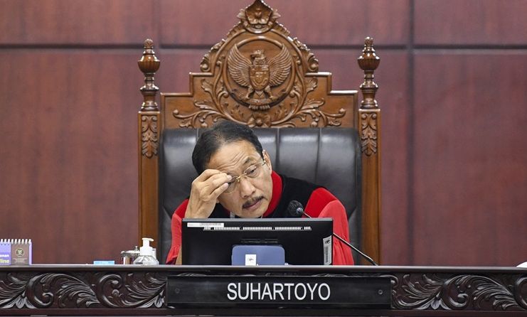 Ketua MK, Suhartoyo menjelaskan jumlah kuasa hukum yang bisa masuk ruang sidang PHPU