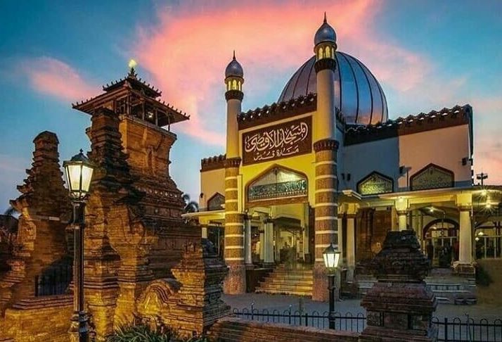 Jadwal sholat hari ini dilengkapi doa memohon terlepas jeratan hutang, lengkap lafal Bahasa Arab dan terjemahannya Bahasa Indonesia