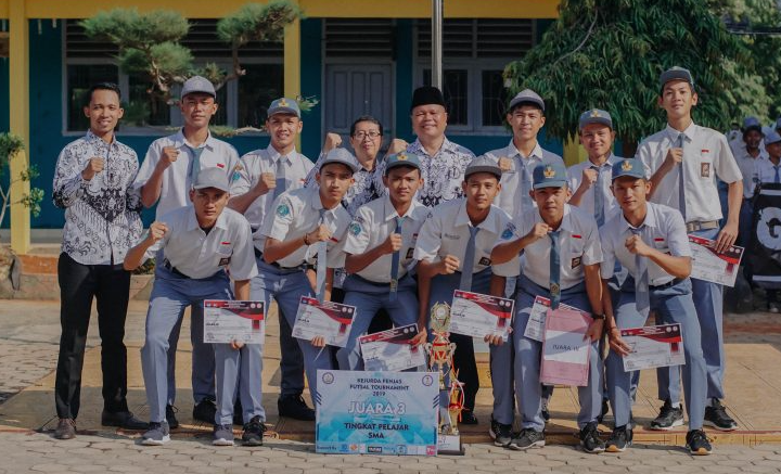 Simak daftar 11 SMA terbaik di Provinsi Jawa Tengah yang juga masuk dalam daftar 100 SMA, MA, dan SMK terbaik tingkat nasional.