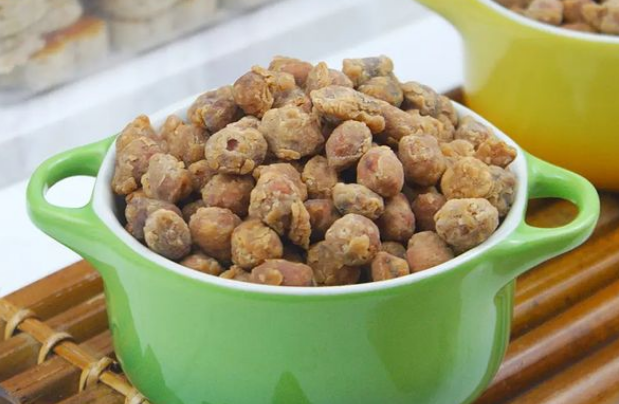 Resep kacang telur gurih, enak, dan renyah buat ide jualan dan isian toples