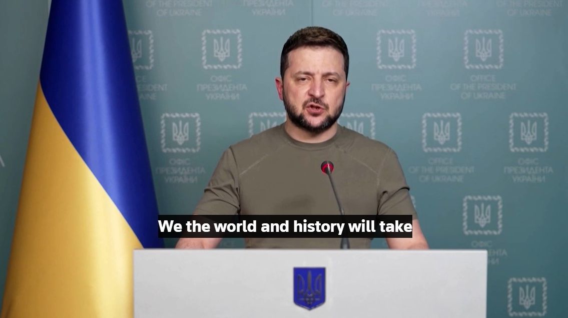 Presiden Ukraina Volodymr Zelenskyy berpidato lewat video