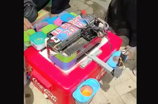 Viral Video Pedagang Es Robot di Bandung Barat.