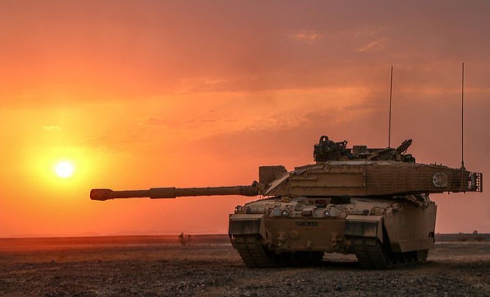 Tank tempur utama Challenger 2 Inggris  di Oman (
