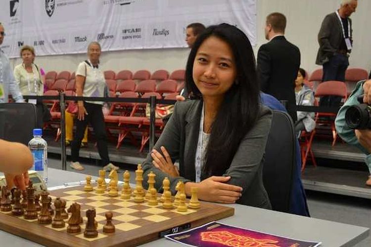 Twitch, The Streaming Platform Where GM Irene Sukandar Vs GothamChess Duel  Chess Online