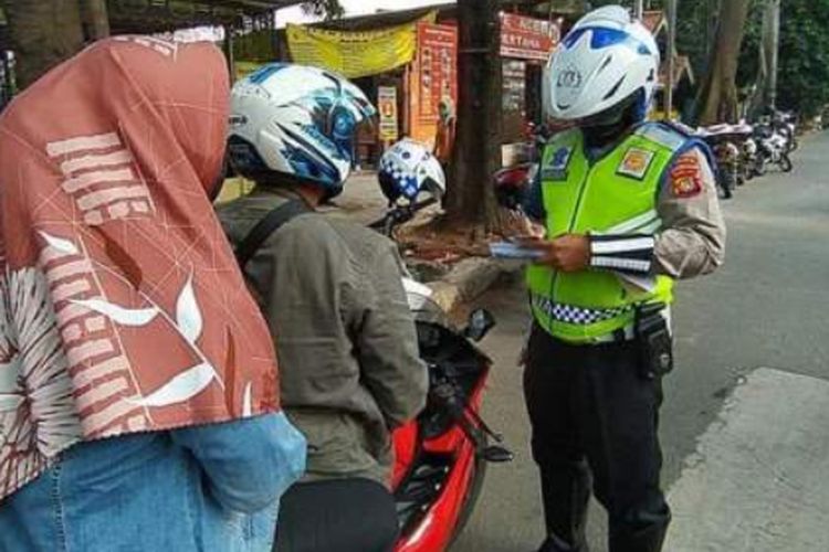 Tak Hanya Pelanggar Lalu Lintas, Oknum Polisi Nakal Kini Bisa ...