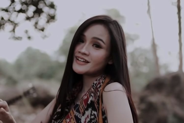 Siapa Pencipta Lagu Asmalibrasi Yang Dinyanyikan Fanny Soegi Viral Di Youtube Dan Tiktok Ini 