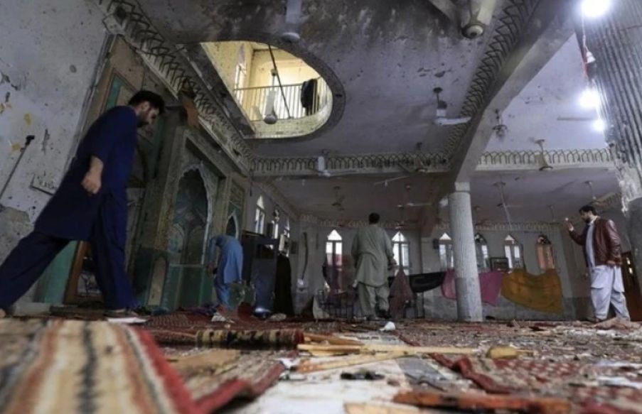 Bom Bunuh Terjadi di Masjid Pakistan, Pelaku Berhasil Tembus Barikade dan Duduk di Shaf Paling Depan