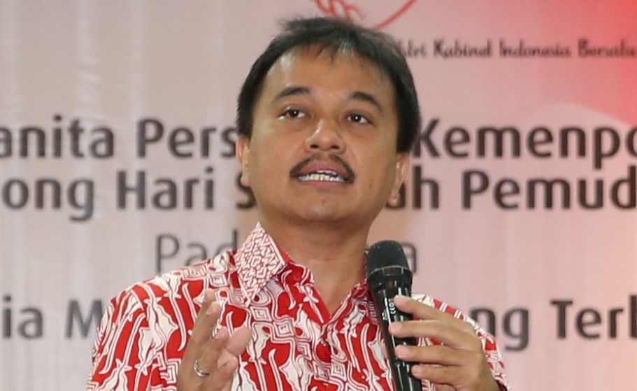 roy suryo ditetapkan sebagai tersangka kasus meme stupa