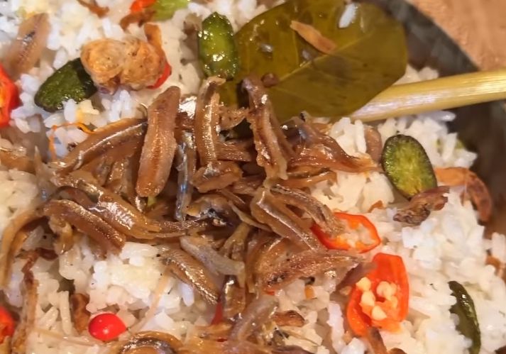 Referensi menu sahur paling praktis dan murah: Simak Resep nasi liwet teri 