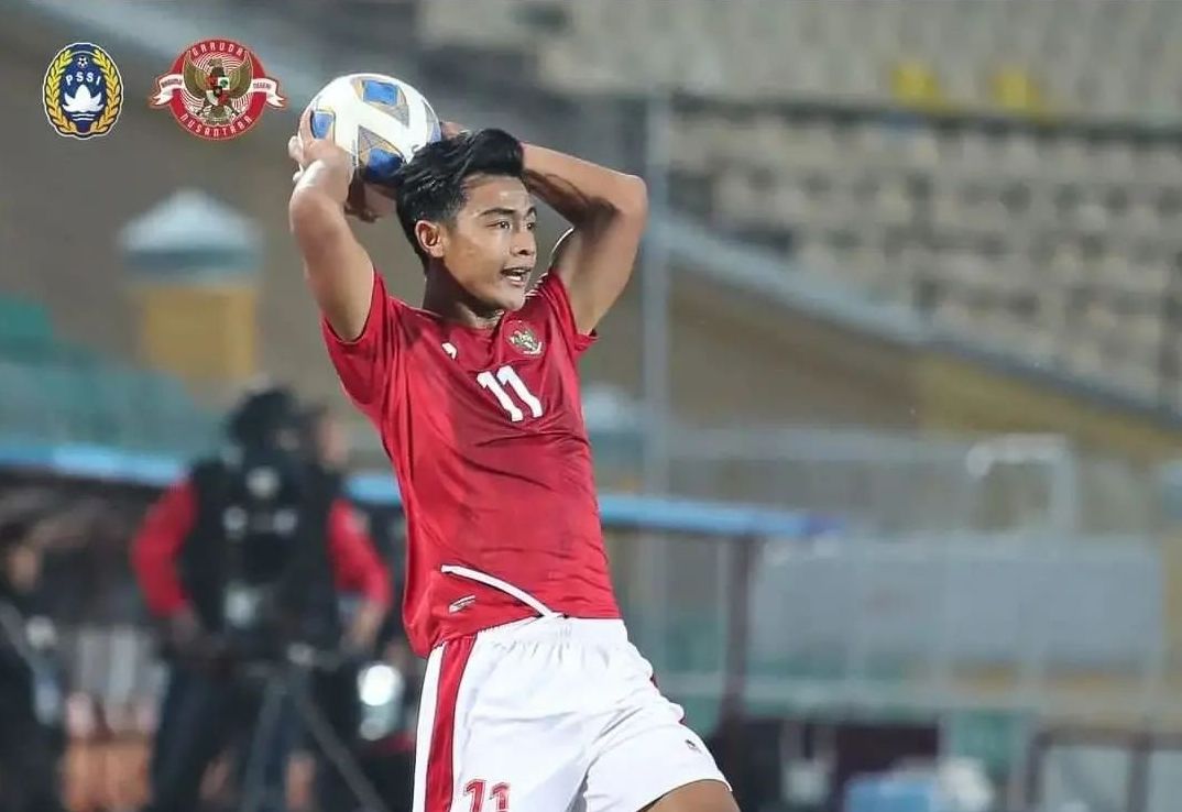 Sepatu Rp25 Ribu Hingga Tidur Di Emperan Inilah Perjalanan Karir Pratama Arhan Punggawa Timnas 9760