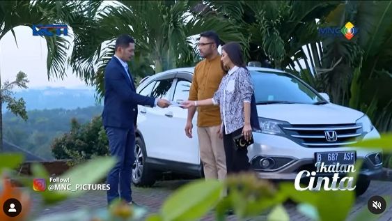 Adegan Nino, Papa Surya dan Mama Sarah: Sinopsis Ikatan Cinta 17 Agustus 2021: Andin dan Al Bahagia, Nino 'Diomelin' Papa Surya.*/