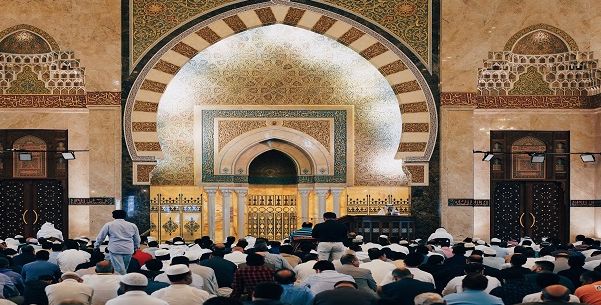 Naskah Khutbah Jumat Singkat Terbaru 2021: Muhasabah Ditengah PPKM