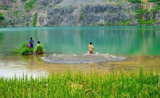  Danau Quarry Jayamix masuk dalam daftar rekomendasi tempat wisata favorit di Bogor