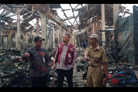 Paska Kebakaran, Pj Bupati Banjarnegara Tinjau Lokasi Kebakaran Pasar Perja, pada Selasa 6 Juni 2023
