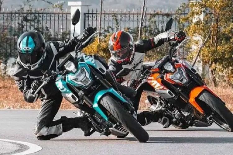 Jadi Saingannya Ktm Duke Ini Sosok Motor Sport Naked Bike Asal