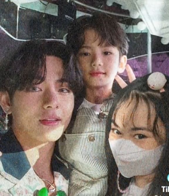 Foto Keluarga Taehyung Bersama Istri dan Anak Hanya Editan