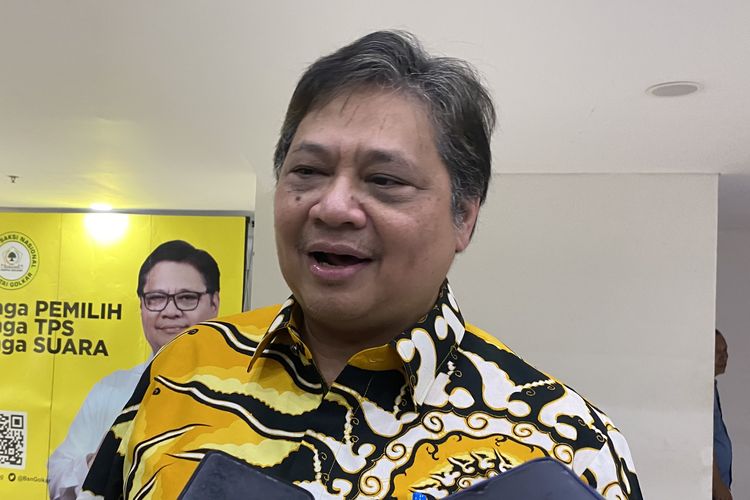 Airlangga Hartarto Dikunjungi Puan Maharani: Pasti Bicara Politik