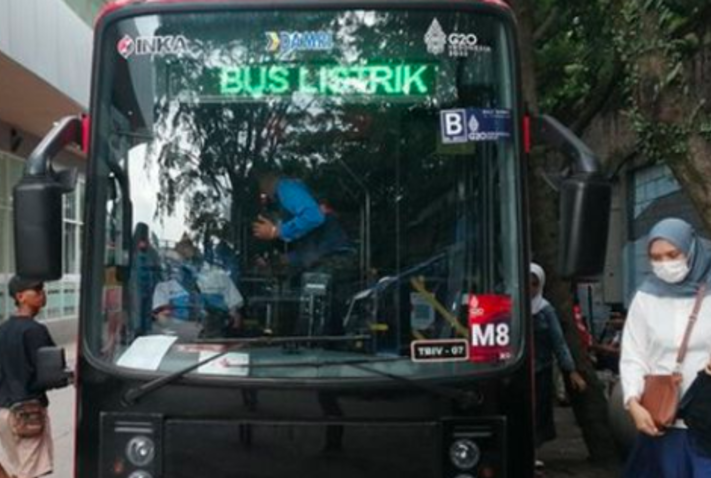 Pengoperasian bus listrik sebagai bagian dimulainya tranportasi massal teritegrasi di Bandung Raya