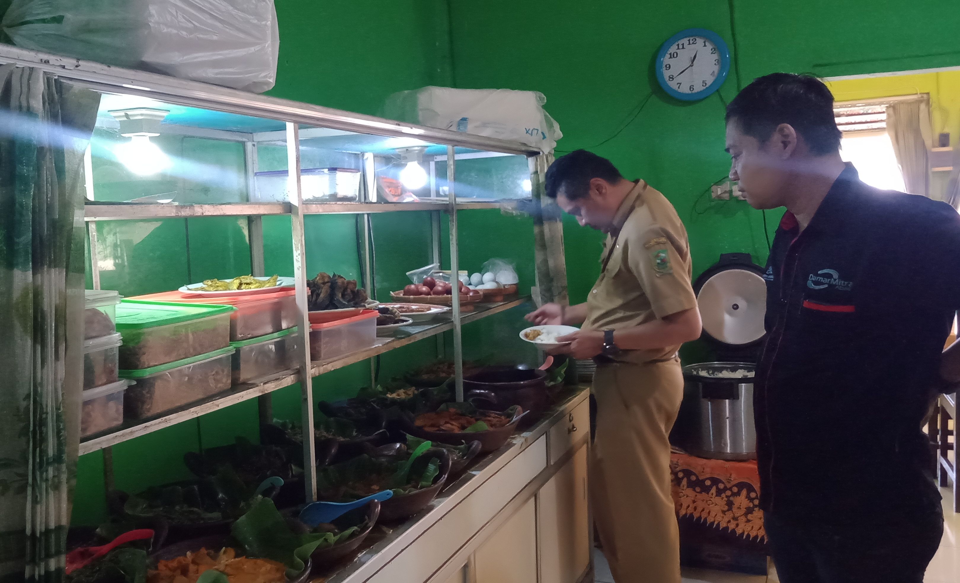 Rumah Makan Mas Danang, Kompleks Pasar Hewan Purwareja Banjarnegara, Pilihan Sayur Bervariasi Disajikan Perasmanan