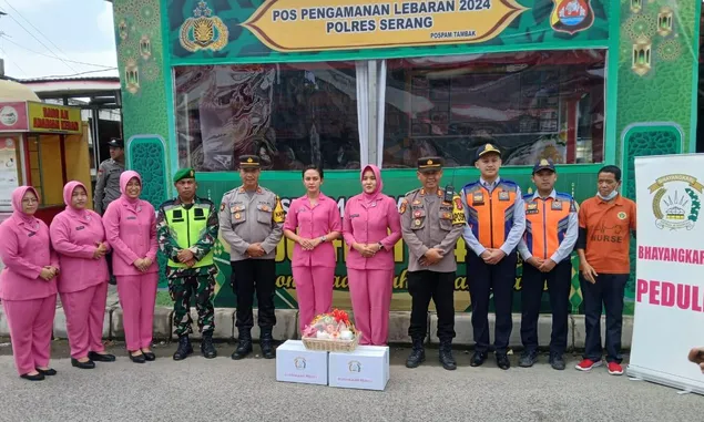 Dukung Personel Pengamanan Arus Mudik 2024, Bhayangkari Serang Kunjungi Pospam dan Posyan di Kabupaten Serang 