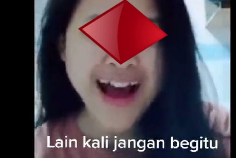 LINK Video Aliyah Kurnia TKW Singapura Lakukan Hal Ini di Toilet Viral di T...