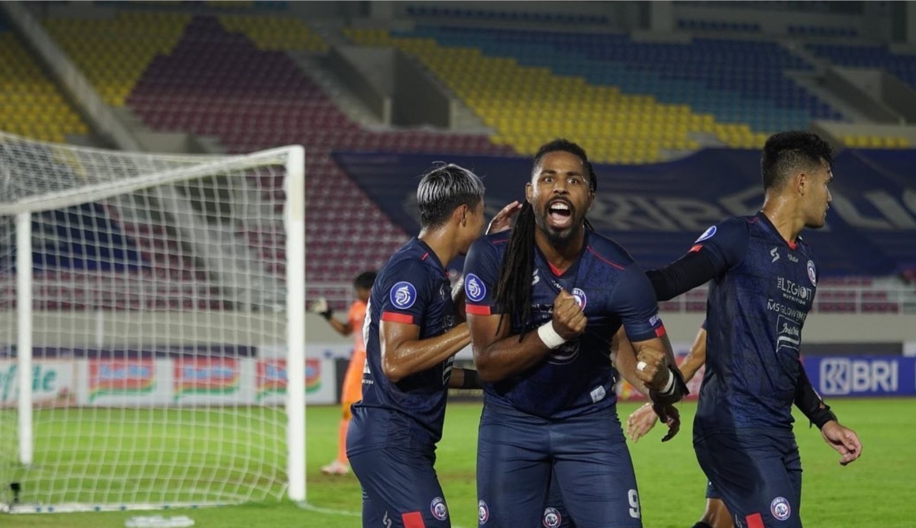 Moment saat Arema FC rayakan gol, Arema FC masuk 10 besar tim terbaik dunia bersama PSG dan FC Porto