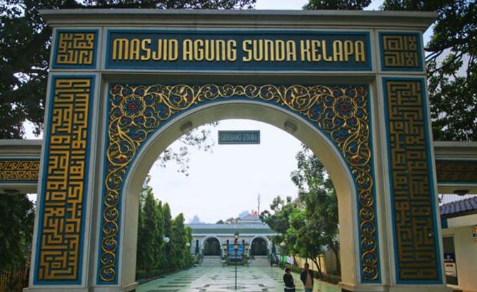 Masjid Sunda Kelapa Jakarta.