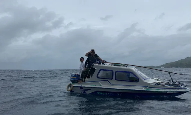 Pencarian Selama Tujuh Jam, Barang Bawaan Nelayan yang Hilang di Maluku Tengah Ditemukan, Salah Satunya Dayung
