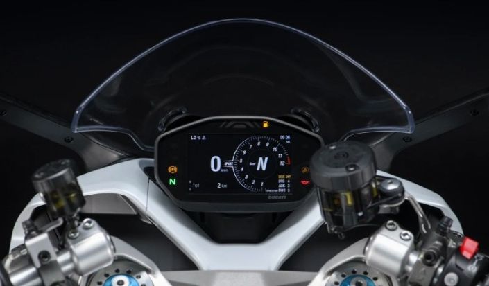 Tampilan panel instrumen TFT full digital dari Ducati SuperSport 950 2024
