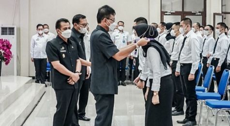 Ilustrasi. Tenaga honorer yang memenuhi 5 kriteria bisa diangkat menjadi pegawai ASN pada PPPK 2022 mendatang./