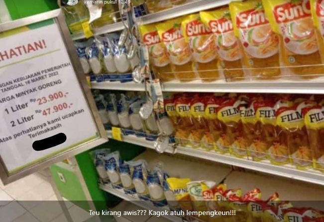 Pantauan harga minyak goreng di supermarket wilayah Sumedang, Jawa Barat. Foto kiriman pembaca.