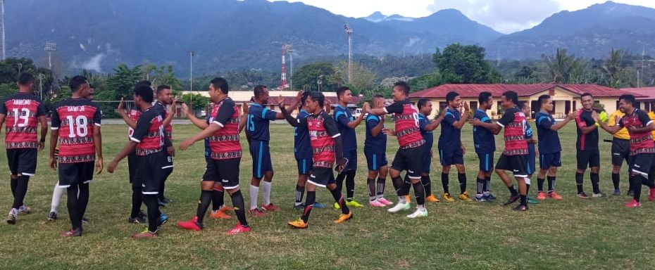 Keakraban yang luar biasa besar tercipta dalam pertandingan antar Alumni Ledalero vs Alumni Kupang.