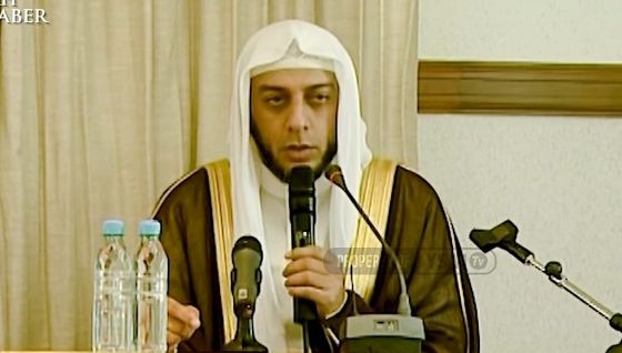 Syekh Ali Jaber ungkap aktivitas terlarang di subuh hari agar tidak dilaknat malaikat.