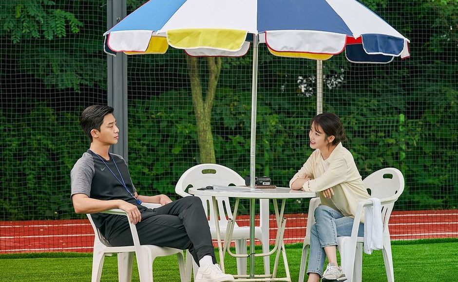 Park Seo Joon dan IU di film Dream.