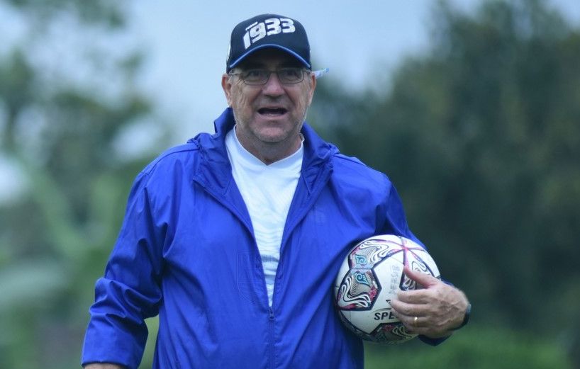 Pelatih Persib Robert Alberts.