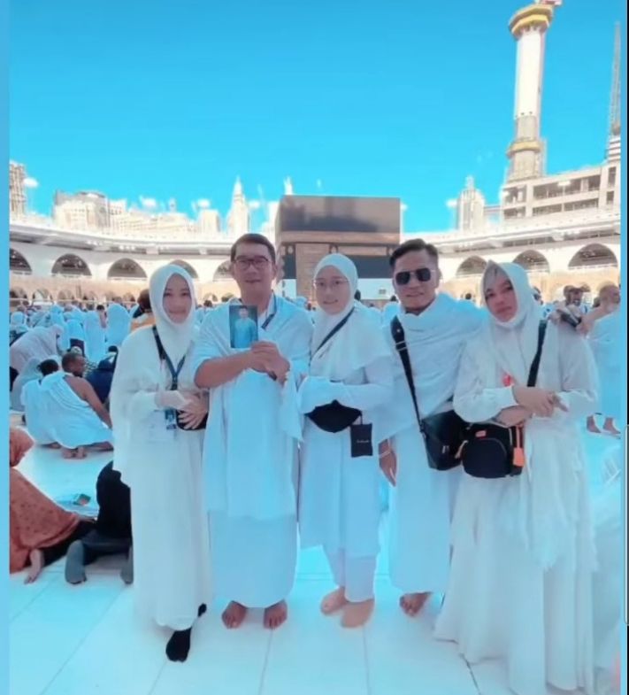 Bikin Haru Ridwan Kamil Bawa Foto Eril Ke Kabah Dan Tulis Puisi…di