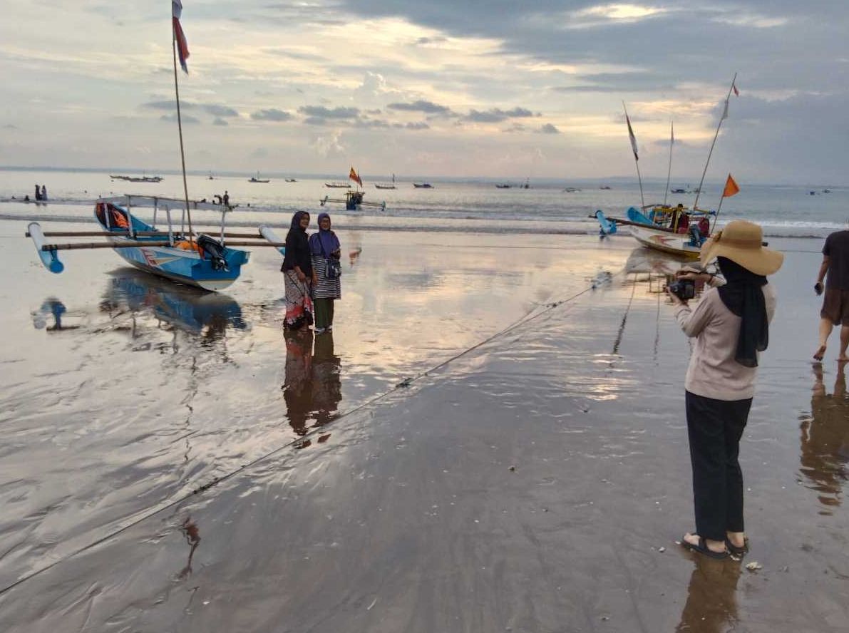 Pantai Pangandaran Menjadi Salah Satu Tujuan Wisatawan Selama Libur Lebaran 2024.