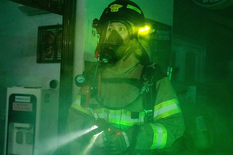 Nonton The First Responders Season 2