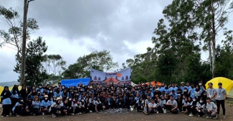 Foto bersama Badan Eksekutif Mahasiswa (BEM) STIE Dharma Negara bersama peserta kegiatan LDKM 2023 / DOK BEM STIE Dharma Negara