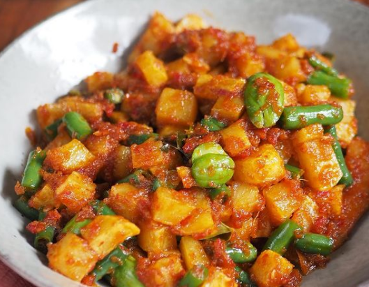 Bingung Cari Menu Ramadhan 2023, Ini Resep Sambal Goreng Kentang Petai, Makyus Rasanya...