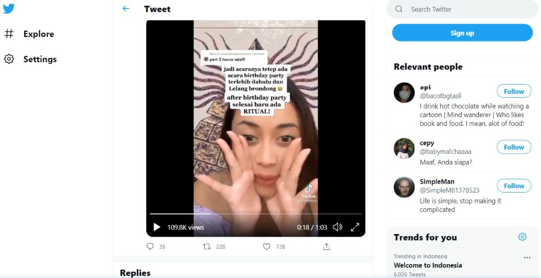 Video seorang perempuan mengaku diminta menjadi host acara arisan dengan tumbal manusia, mendadak viral di media sosial TikTok.