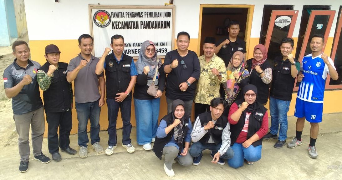 Sosialisasikan Pengawasan Partisipatif di Banjarnegara, Panwascam Pandanarum Gelar Turnamen Bola Volly