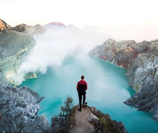6 REKOMENDASI Wisata di BANYUWANGI yang Paling Hits dan Indah Untuk Dikunjungi, Dijamin Bikin Betah, Kawah Ijen