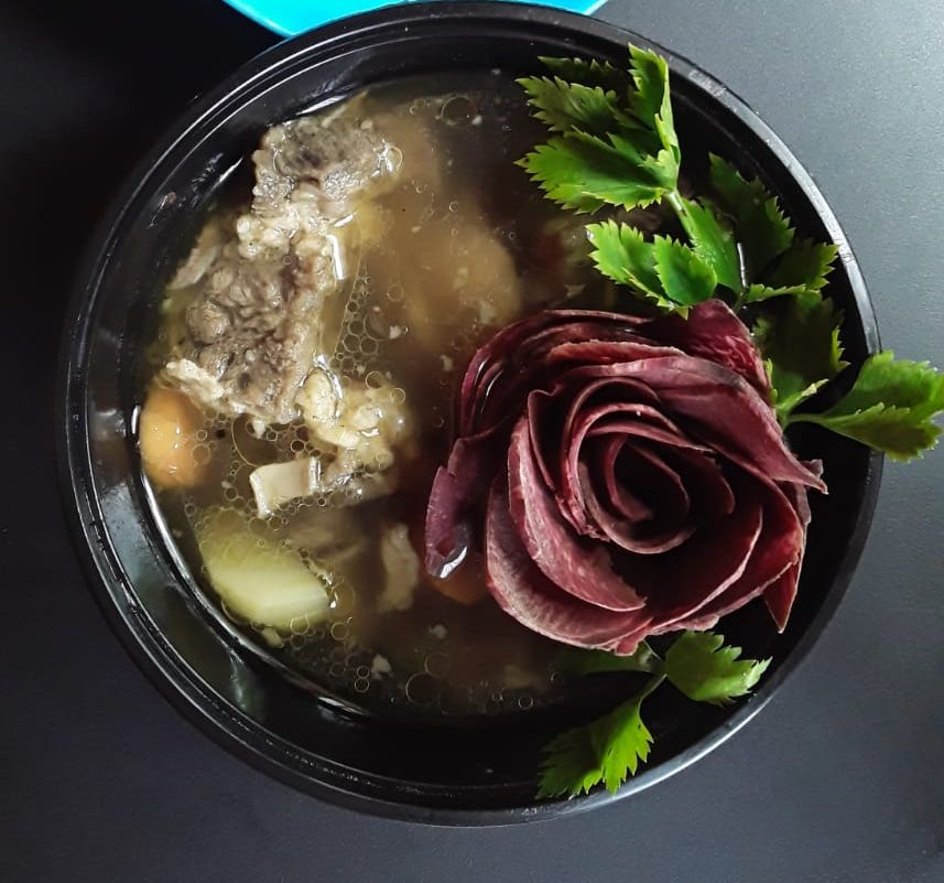 Sajian Sop Iga dengan Red Potato Garnish