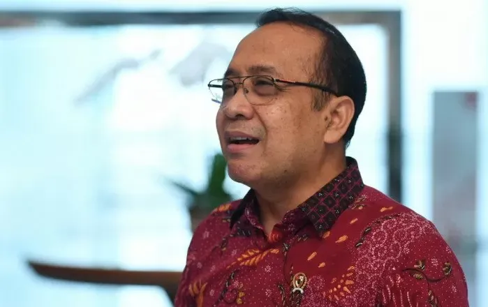 Viral Video Mensesneg Push Up Bareng Ajudan Presiden Intip Profil Singkat Pratikno Berikut Ini Pikiran Rakyat Tasikmalaya<script async src=