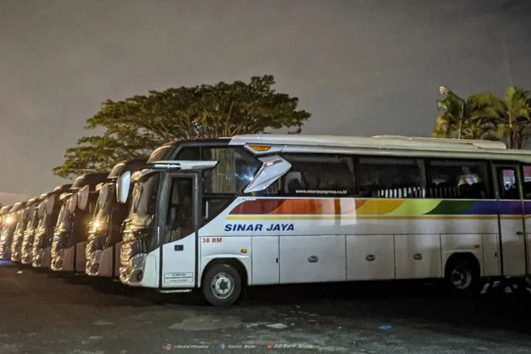 Harga Tiket Bus Sinar Jaya Mudik 2023, Tarif Menuju Semarang, Solo ...